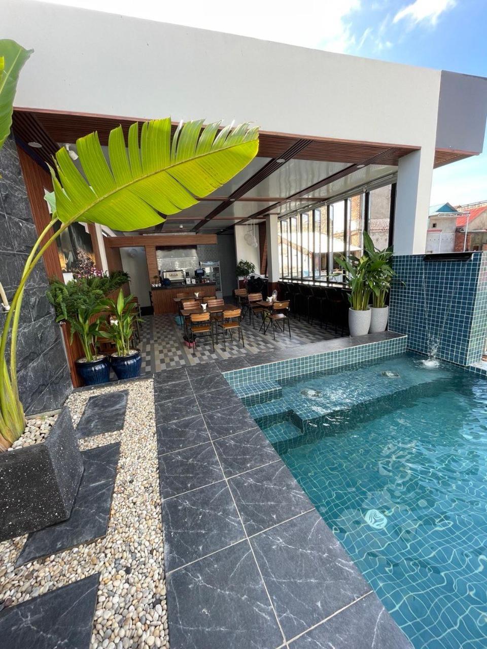 A&J Kampot Boutique Hotell Eksteriør bilde